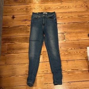 Levi mike high skinny jeans. New condition